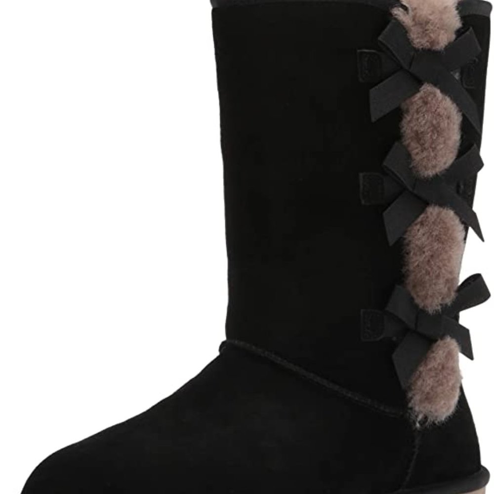 Brand new in Box, size 7 Womens